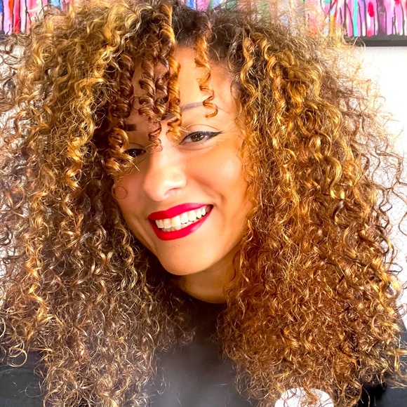 Meet your Posher, Inez - Picture 1 of 3